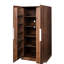 Le buffet autoportant en noyer de 64,63 po avec portes et tablettes offre un espace de rangement supplémentaire en noyer pour une organisation efficace de la chambre à coucher-381229608