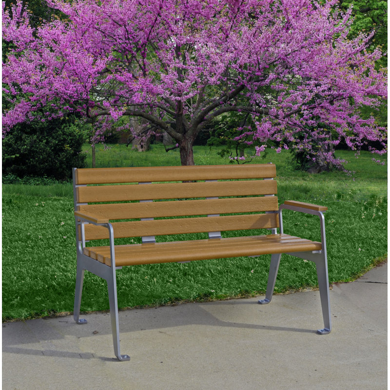 Banc 4pi Plaza, Cèdre