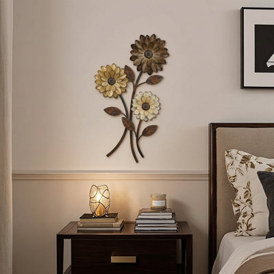 Metal Daisy Wall Art 15.75", Vintage Rustic Floral Flower Wall Decor for Living Room Bedroom Indoor Outdoor