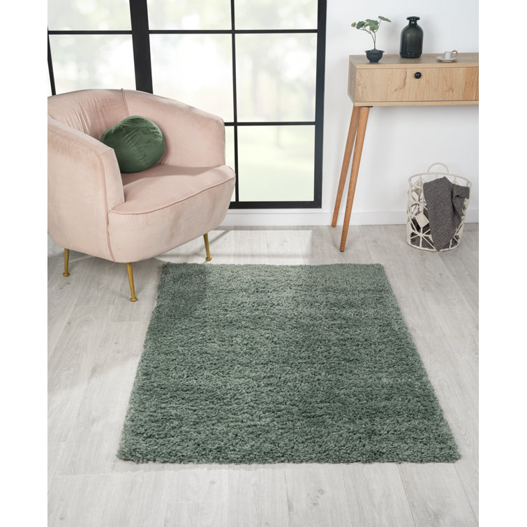 Lush shaggy carpet in green