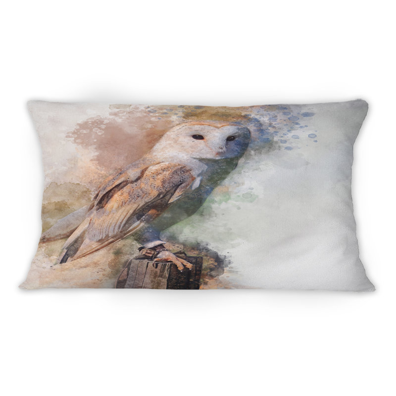 Portrait of a Barn Owl I - coussin décoratif traditionnel imprimé