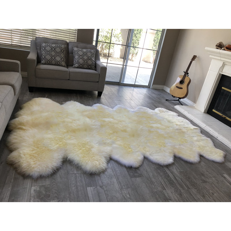 Amaranta Performance Sheepskin Indoor Rug, Novelty 5'5" x 9'2"