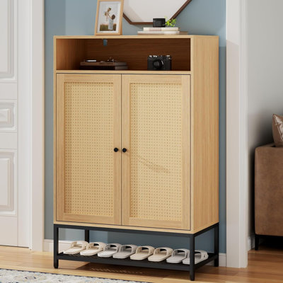 Armoire à chaussures à 7 niveaux, étagère à chaussures avec porte en rotin naturel et tablettes réglables pour le couloir