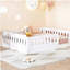 Lit plateforme en bois pleine grandeur avec garde-corps, blanc-129631674