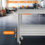Table de travail en acier inoxydable, table de préparation de cuisine commerciale avec crochets et sous-tablette réglable, table utilitaire en métal robuste pour restaurant, garage et hôtel