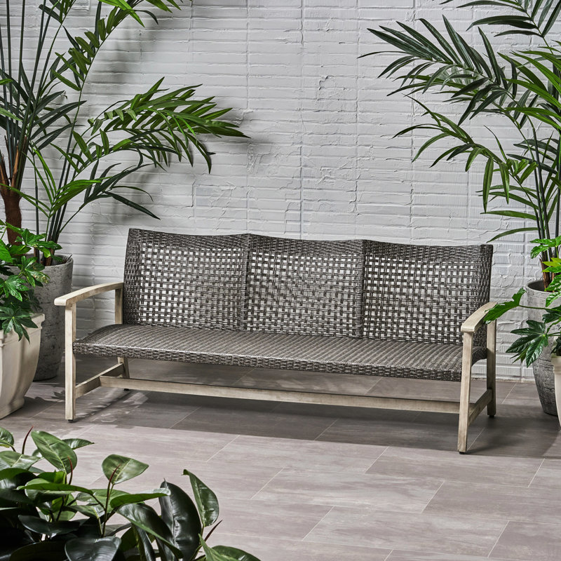 Extérieur en gris, pouvant accueillir trois avec accents gris fer, spacieux pour 3 sièges, Gris