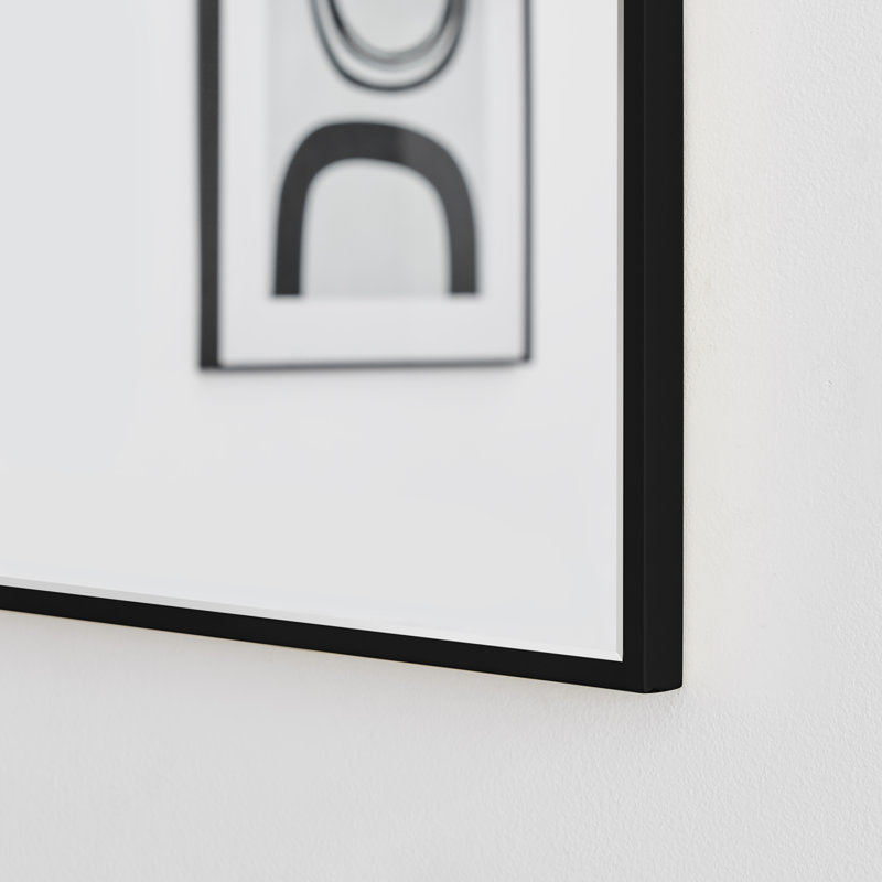 Miroir mural Alcantera, 66,9 po x 19,7 po, Noir