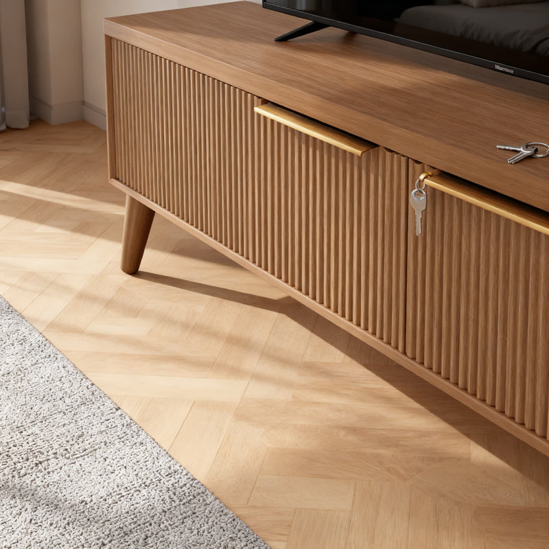 Meuble télé moderne avec portes cannelées et centre de divertissement, console multimédia avec rangement dissimulé et poignées en métal
