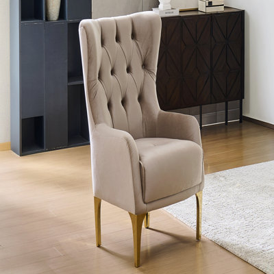 Chaise d'appoint rembourrée en tissu avec pieds en acier inoxydable doré, rembourrage en mousse et structure en bois robuste