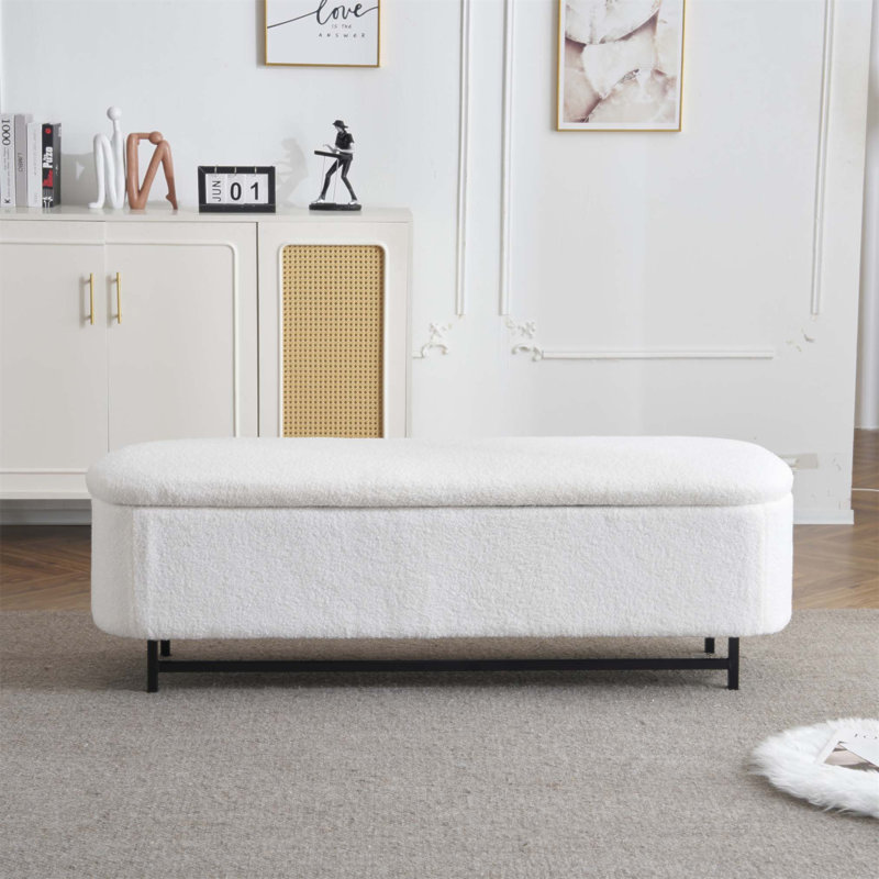 Repose-pieds élégant avec rangement spacieux, sièges confortables et design classique pour une utilisation polyvalente dans n'importe quelle pièce