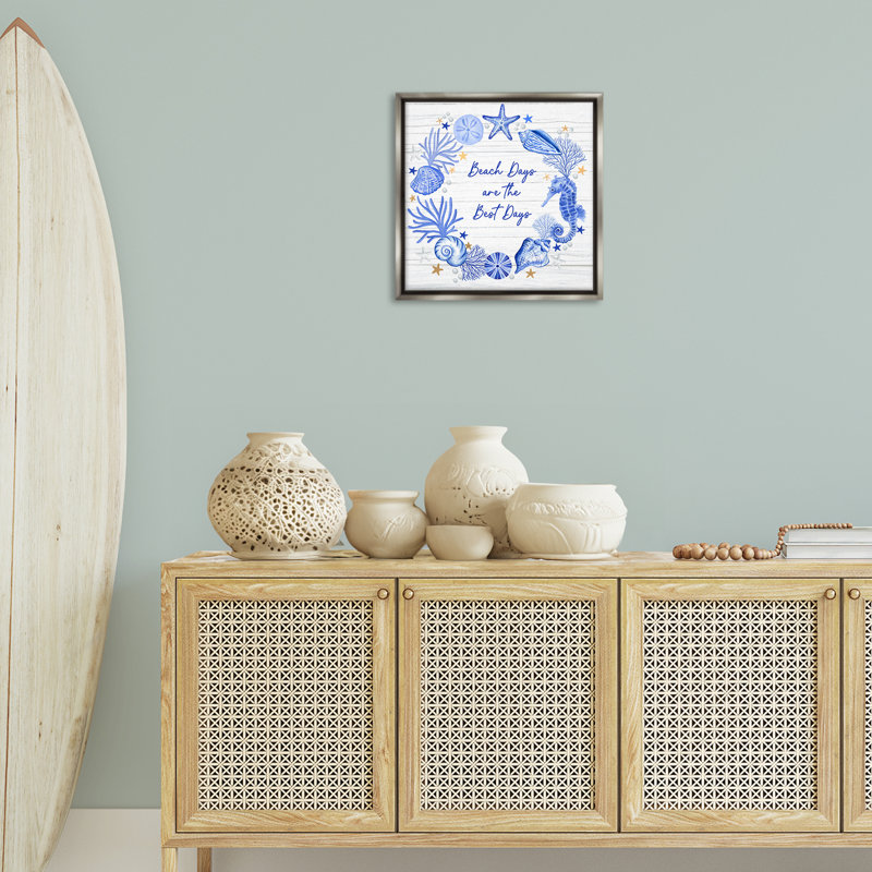 «Beach Days Best Wreath» par Sharon Lee, Cadre flottant gris lustré, H 18 po x l 18 po