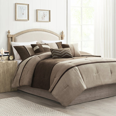 Édredon brun très grand - 7 pièces en faux suède avec des couleurs découpées pour coussin l 16 po x L 16 po