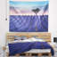 Les arbres seuls en polyester qui traversent le coucher du coucher de soleil avec accessoires suspendus inclus-28490712