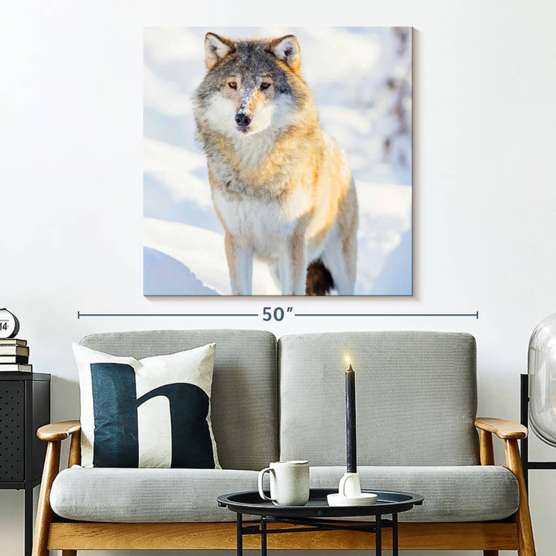 Brampt Winter Gray Wolf, 33" H x 33" W