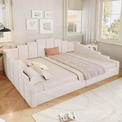 Lit de jour rembourré avec garniture cloutée, cadre de lit plateforme en velours, aucun sommier tapissier requis, alliant style et confort pour les chambres modernes