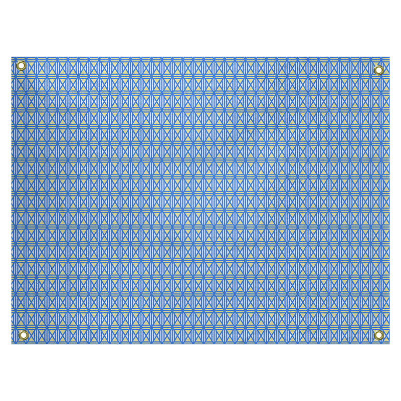 Tapisserie «Avicia Lined Diamonds» par Katelyn Elizabeth, H 91 po x l 107,5 po, Blue/Yellow, Intérieur