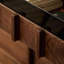 Armoire d'appoint en bois manufacturé et brun noisette