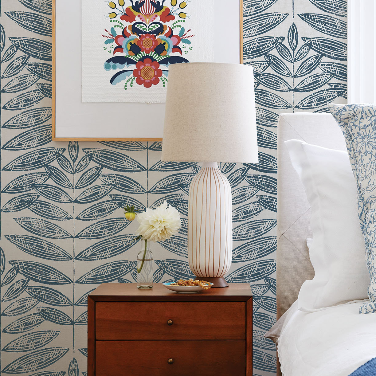 Leaf Wallpaper Roll, Navy