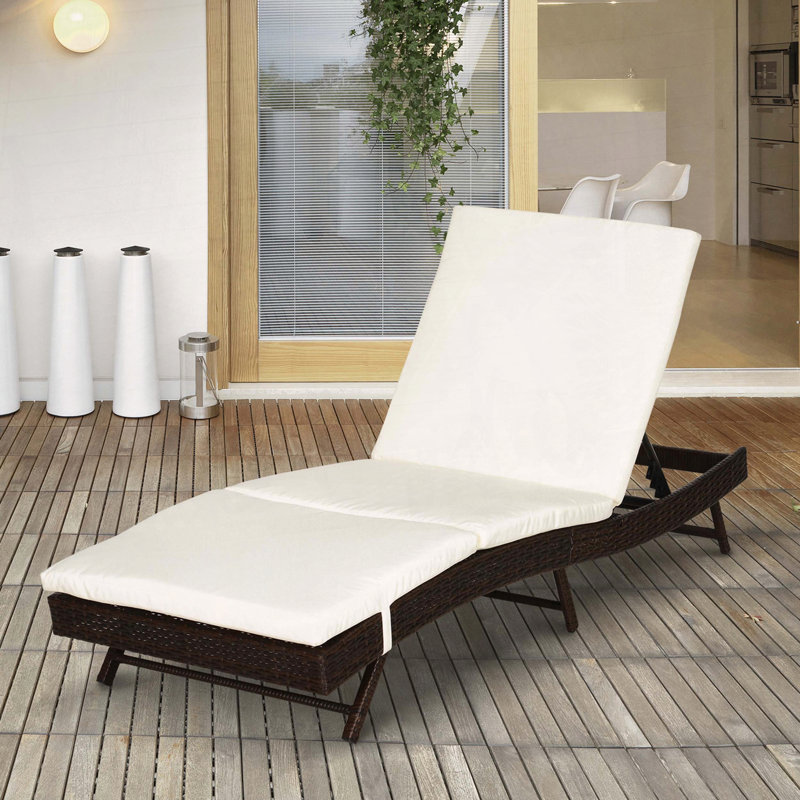 Chaise longue de patio en rotin PE avec 5 positions d'inclinaison et coussin