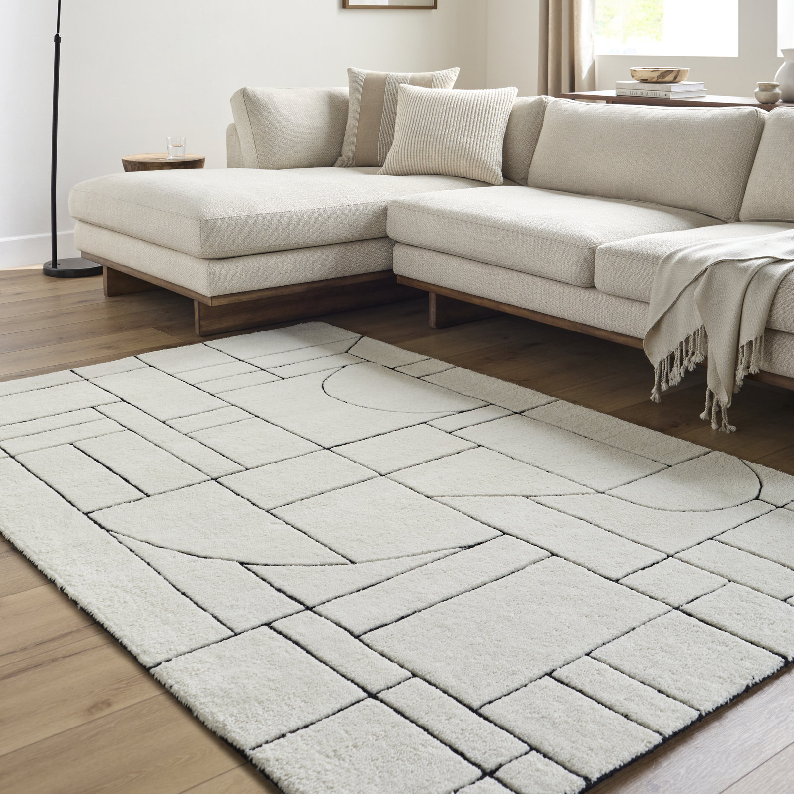 Lyla Handmade Wool Rug, Rectangle 5' x 8'