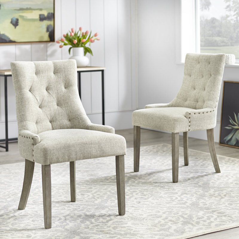 Chaise Parsons rembourrée et capitonnée Beti, Gris patiné