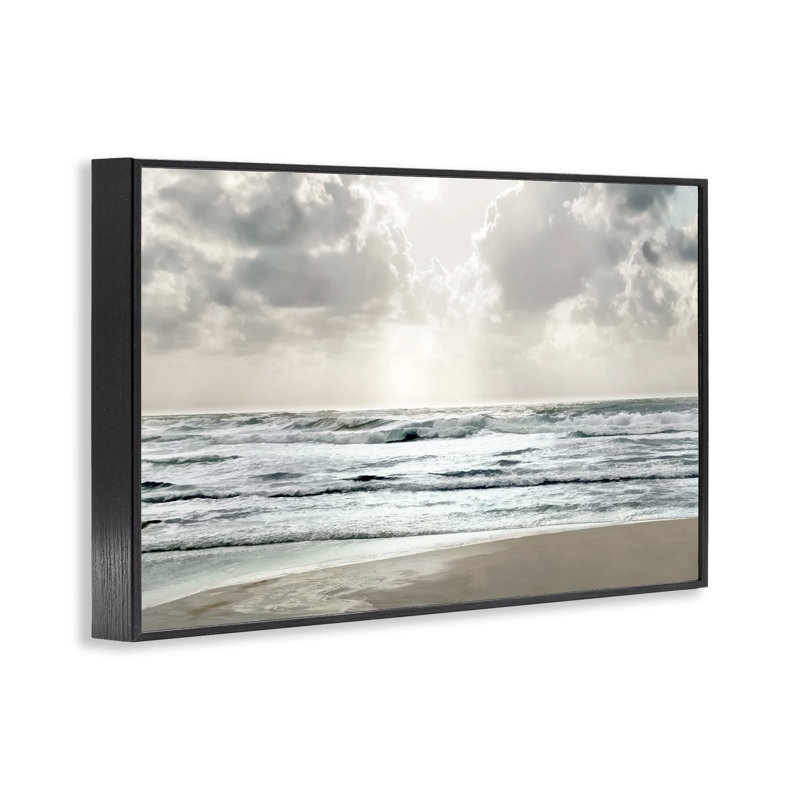Giclée de plage nuageuse par Mike Calascibetta, H 12 po x l 18 po, Giclée encadrée noir minuit