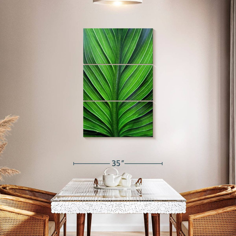 Harnek Leaf Lines, 45" H x 28" W