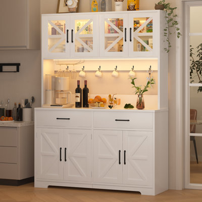 Armoire de cuisine avec prises de courant, lumières RVB, porte-verres à vin, crochets et Bluetooth - garde-manger haut de 1,8 m avec ports USB et CA, télécommande - bahut blanc