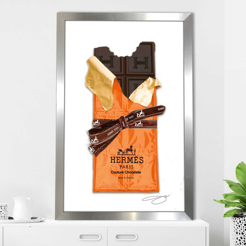 «Craving Hermes (Vertical)» par Jodi - impression, Encadrement argenté, H 27,5 po x l 21,5 po x P 0,75 po
