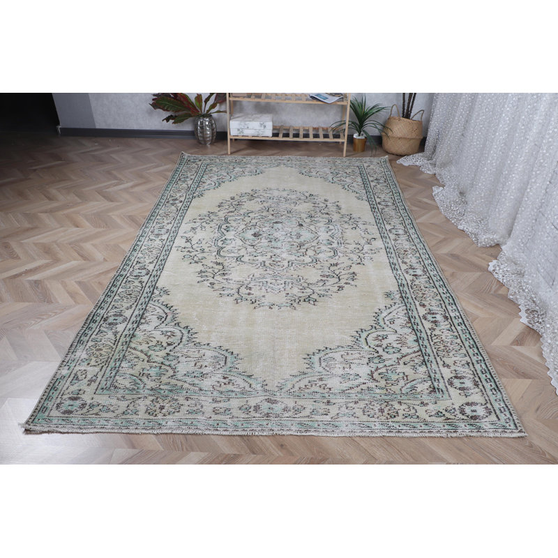 Tapis turc Oushak fait à la main de style médaillon frappant qui orne n'importe quel espace de salon