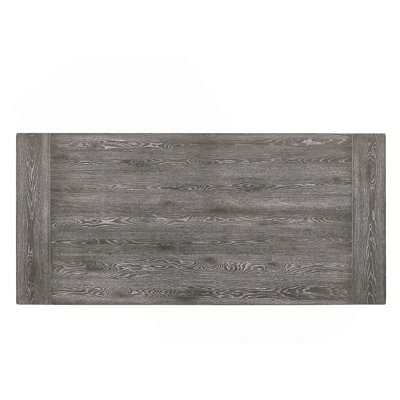 Table de salle à manger exquise avec tréteaux et chaises sans accoudoirs complémentaires, idéale pour créer une atmosphère de salle à manger sophistiquée