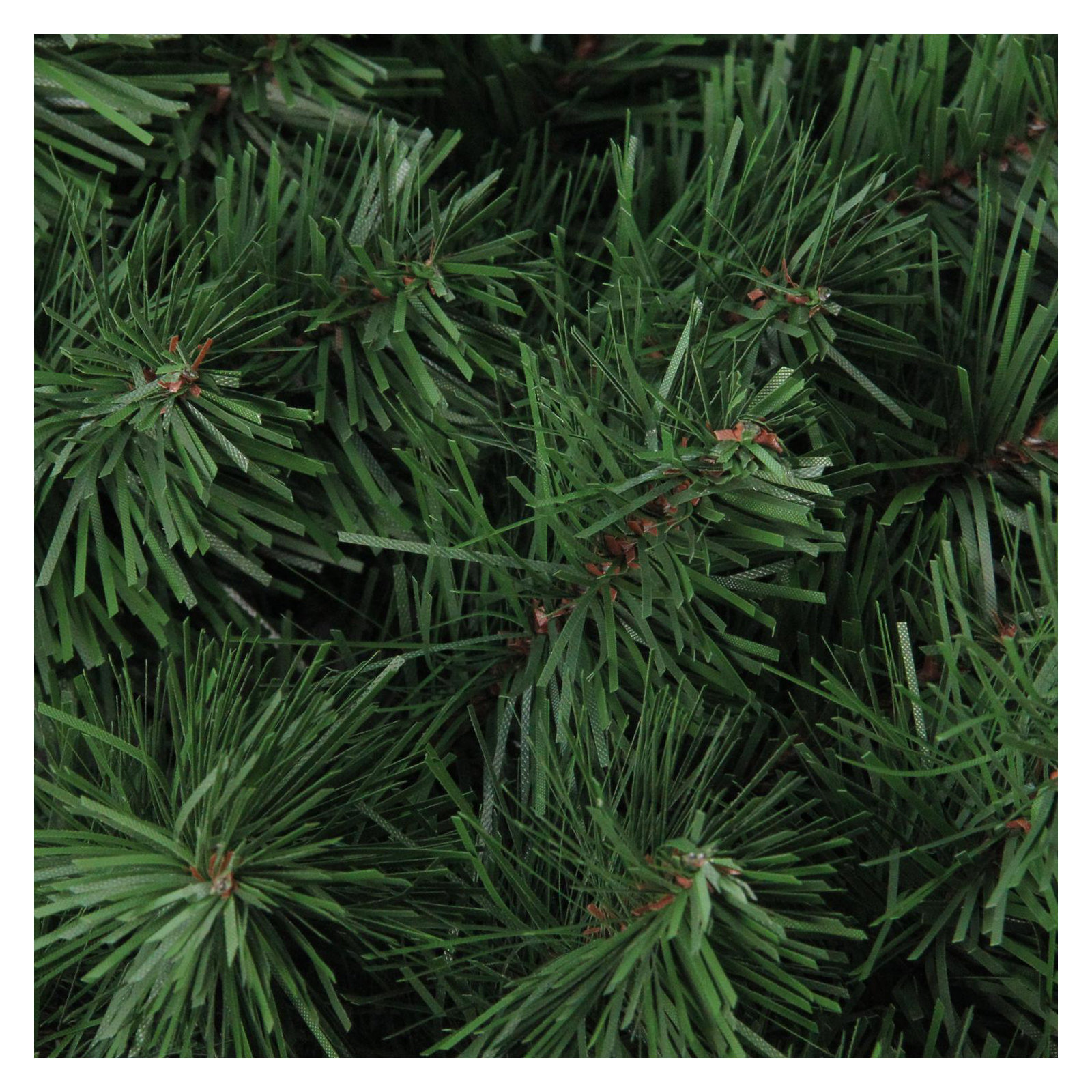Colorado Spruce Artificial Christmas Wreath Unlit, 36" H x 36" W