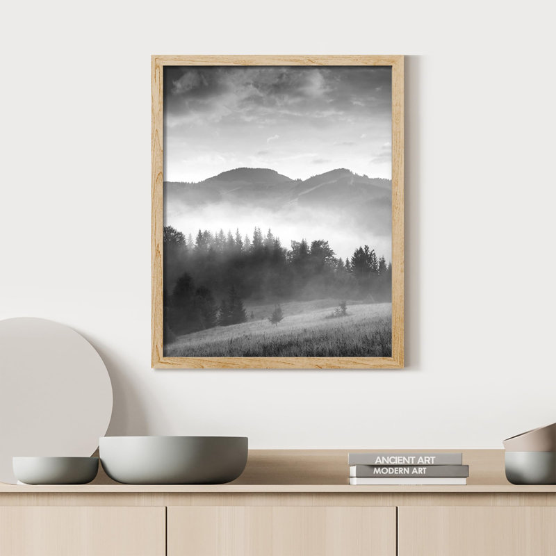 «Forest Trees Black and White Misty Mountain Range» sur papier, Naturel, H 14 po x l 11 po