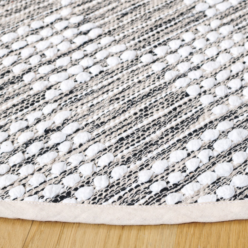 Tiffane 979 Area Rug In Black / Ivory, Round 6'