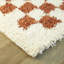 Tapis à carreaux orange brûlé / crème à poils longs Walker-1783326425