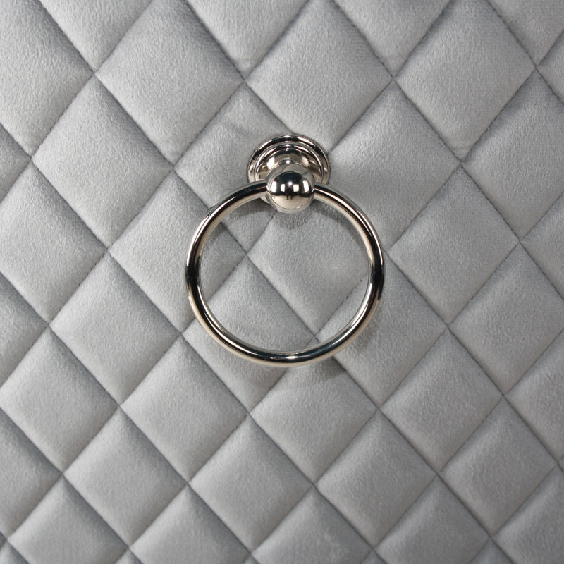 Chaise en velours à dossier matelassé, gris