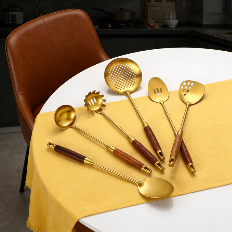 Ensemble d'ustensiles de cuisine 6 pièces en acier inoxydable avec poignée en bois Professional - Spatule, cuillère, louche, écumoire, cuillère à fentes, plat à pâtes pour cuisiner et servir