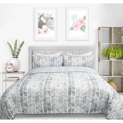 Polyester Geometric Shapes Quilt