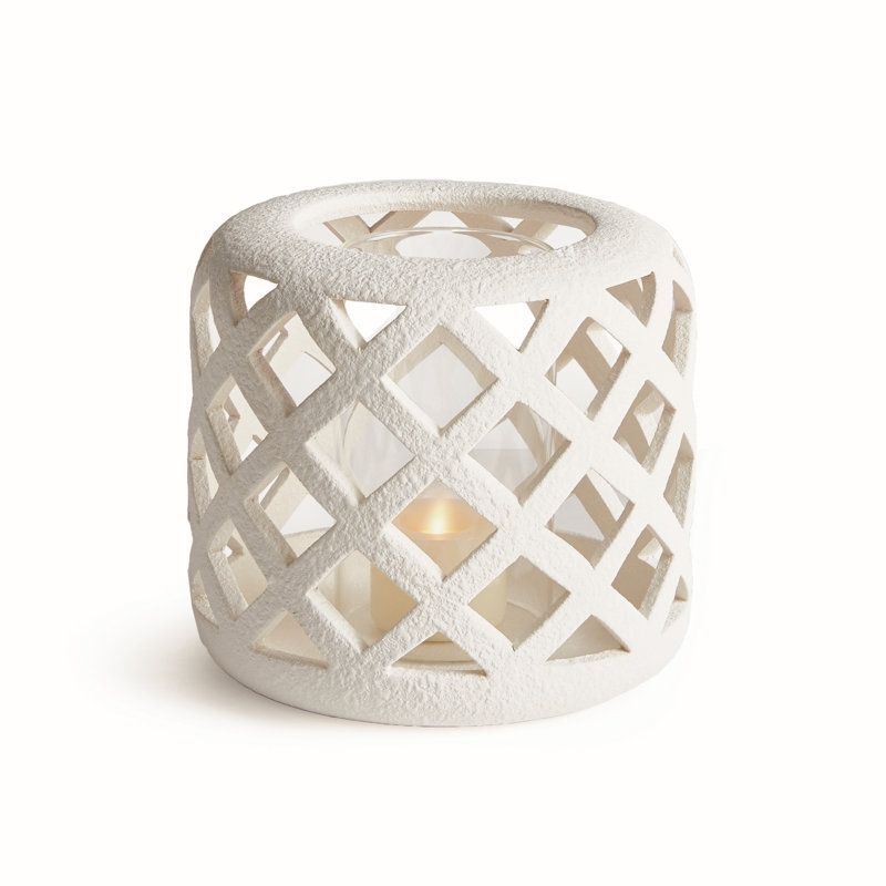Damarrion terre cuite ouragan, H 9,06 po x l 9,25 po x P 9,25 po, Blanc