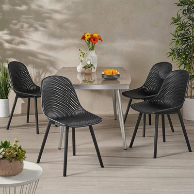 Chaises de salle à manger perforées modernes Roomfitter (ensemble de 4), conception légère et élégante pour les espaces intérieurs et extérieurs, noir