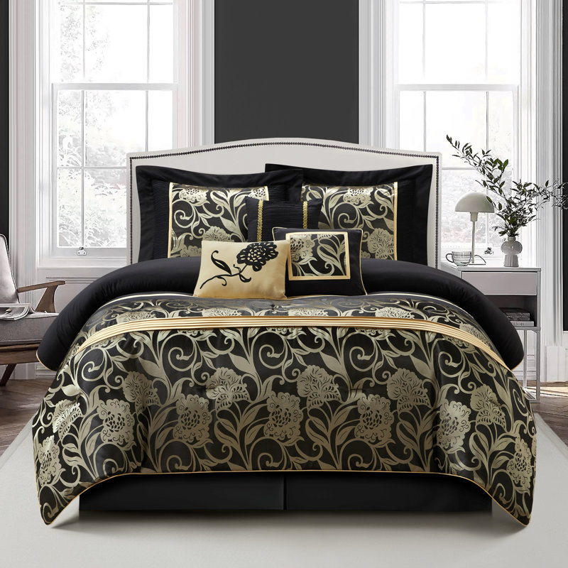 Ensemble d'édredon en microfibre de 7 pièces Fennville, Édredon très grand californien + 6 pièces suppl, Noir / doré
