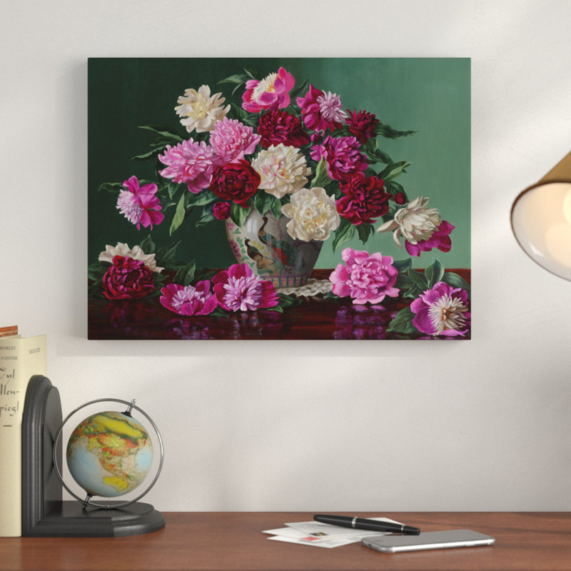 «Peonie In Peacock Vase», reproduction de peinture acrylique sur toile tendue, H 35 po x l 47 po x P 2 po
