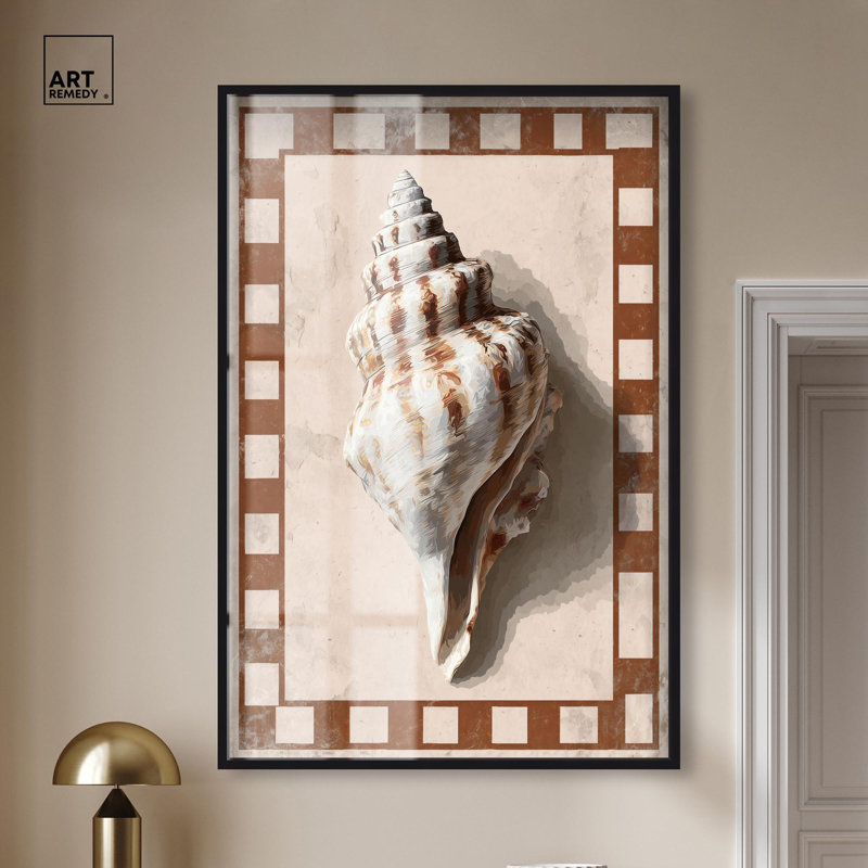 Spiral Shell IV Shadowbox Print Boho Coastal Art par Art Remedy, cadre noir, 36 x 54, H 55 po x l 37 po, Cadre noir