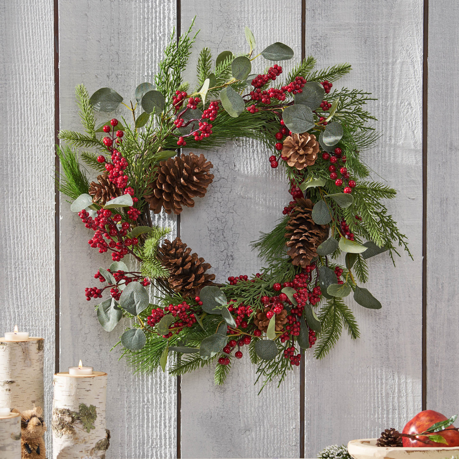 Dore 22'' Handcrafted Polyester Wreath