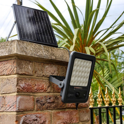 Multi-Functional Solar PIR Security Floodlight - DENALI