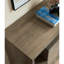 Brun, panneau de particules +, vitrine à quatre portes et quatre portes, métal, pieds en bois, bibliothèque compacte avec portes en brun, quatre tablettes ouvertes, poignées à boutons et pieds carrés évasés