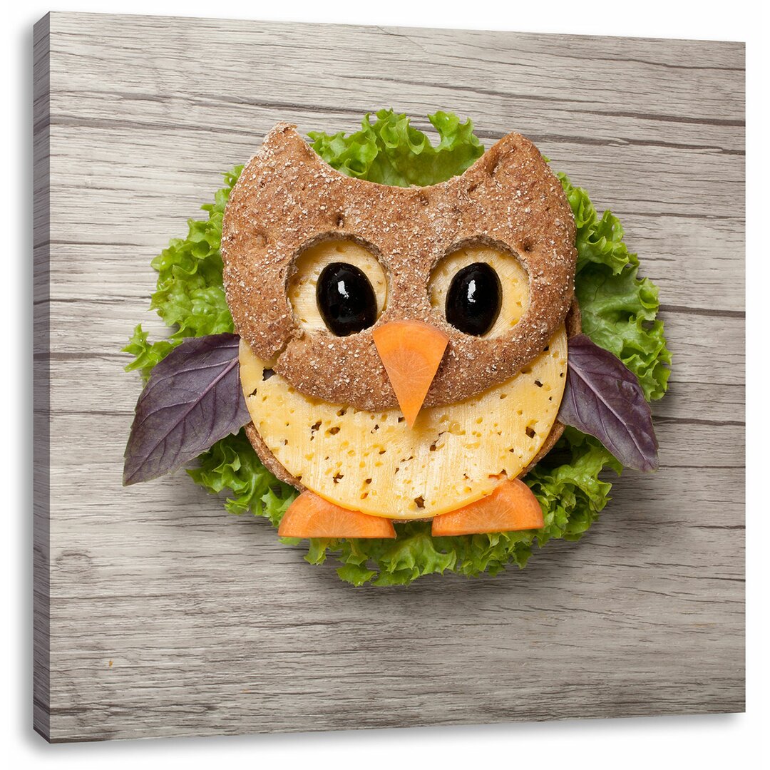 Leinwandbild A Funny Owl Sandwich