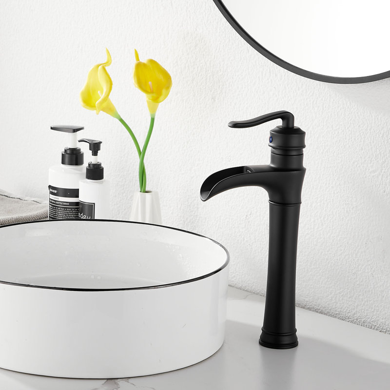 Single-handle Bathroom Faucet with Drain Assembly, Matte Black