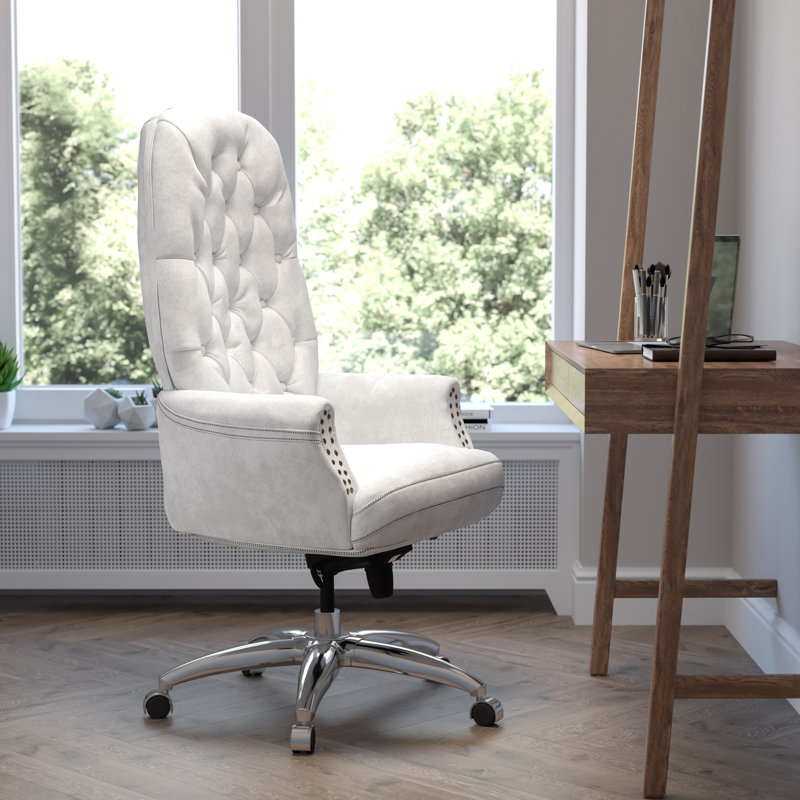 Fauteuil de direction ergonomique en cuir capitonné à dossier haut de 29 po Crafton, Blanc