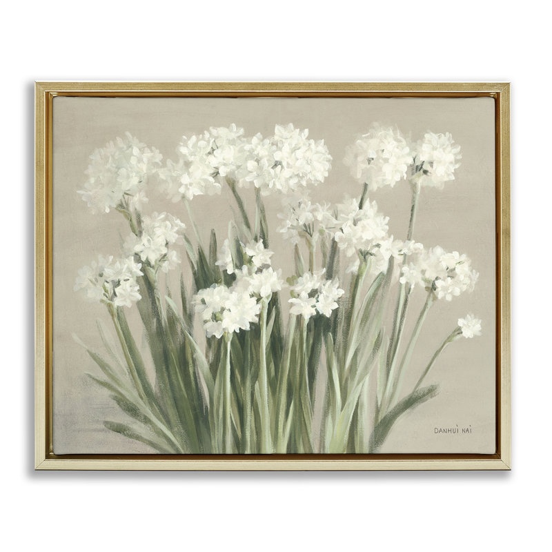 «Snowy Floral» par Danhui Nai, Cadre flottant métallique doré, H 17 po x l 21 po